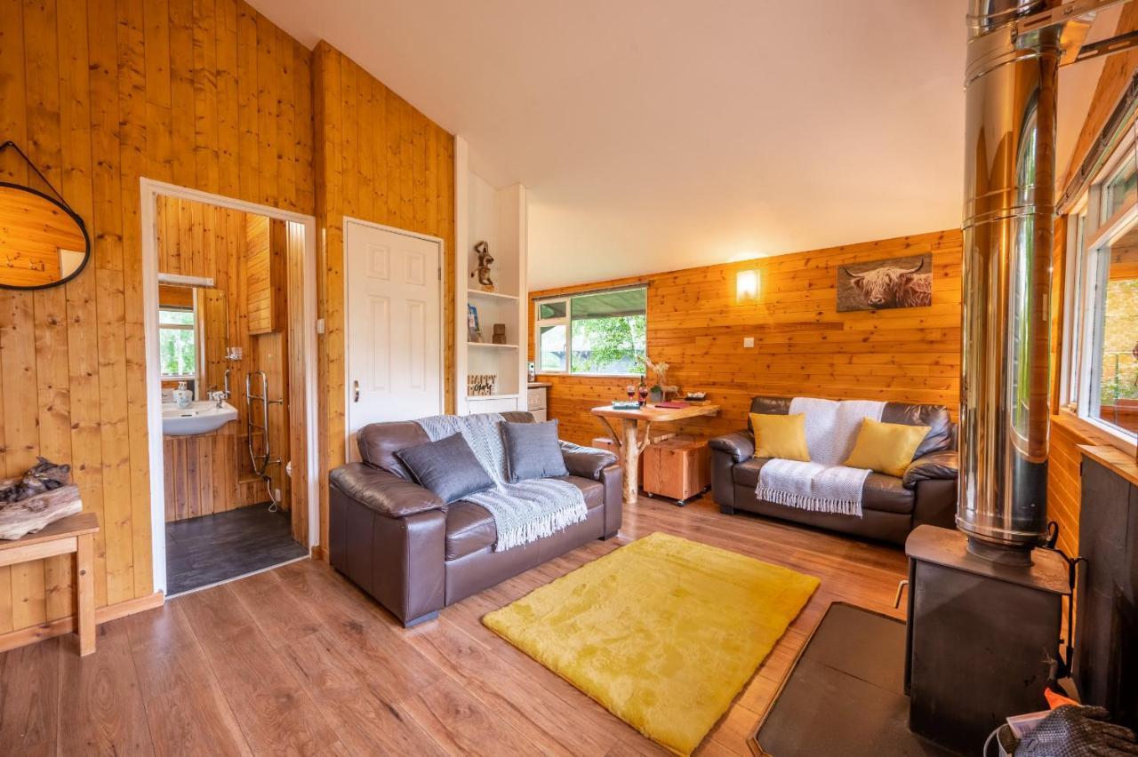 Ancarraig Lodges Drumnadrochit Exterior photo